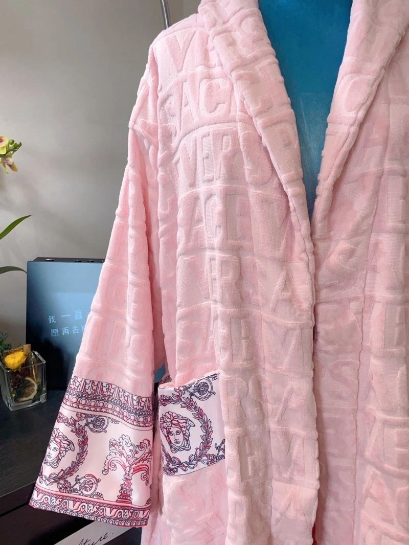Flexible Versace Bathrobe 255686