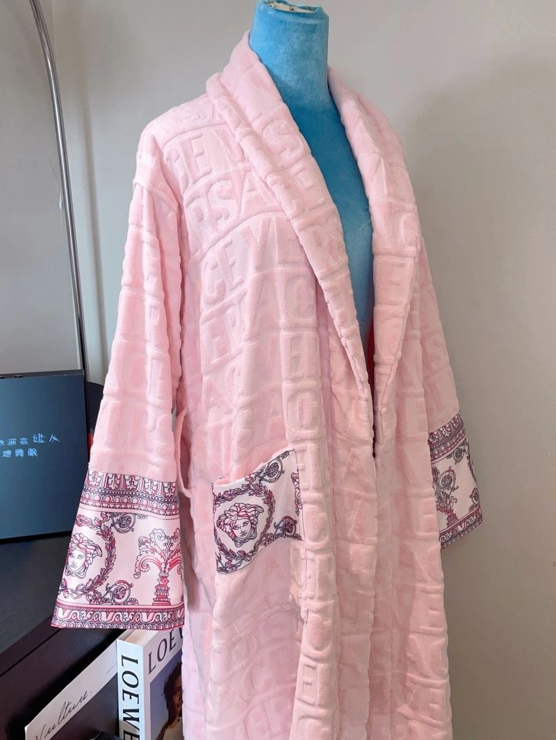 Flexible Versace Bathrobe 255686