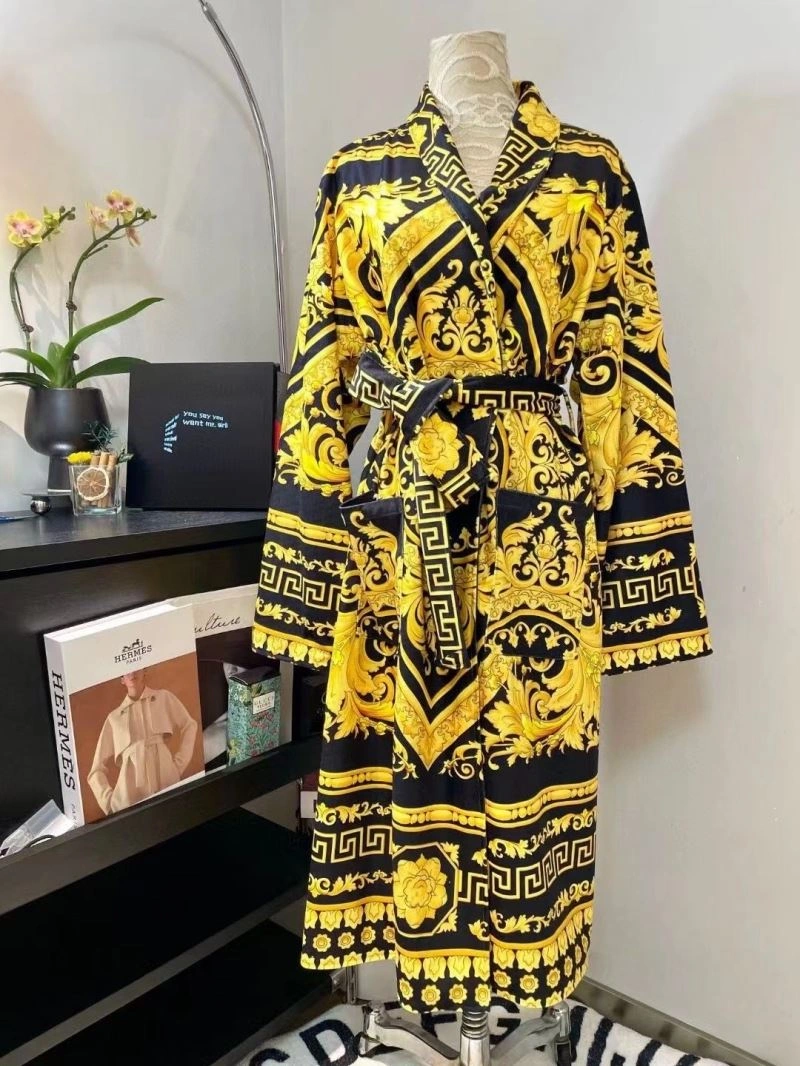 Sustainable Versace Bathrobe 255700