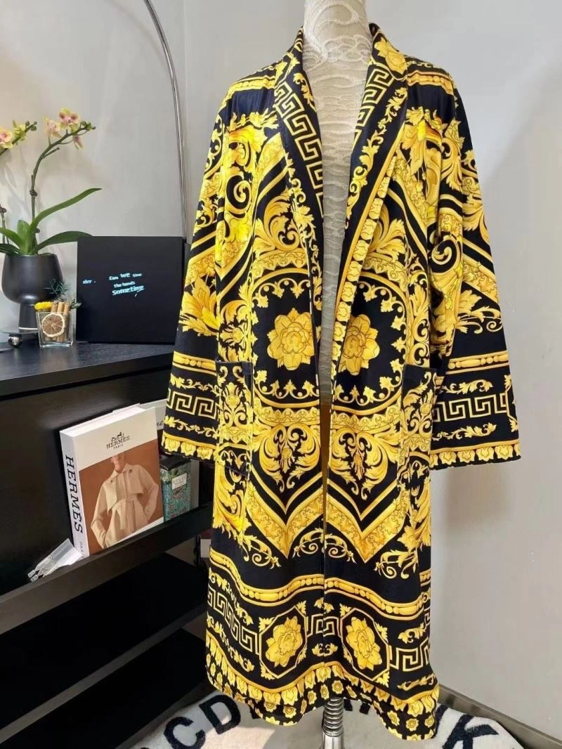Sustainable Versace Bathrobe 255700