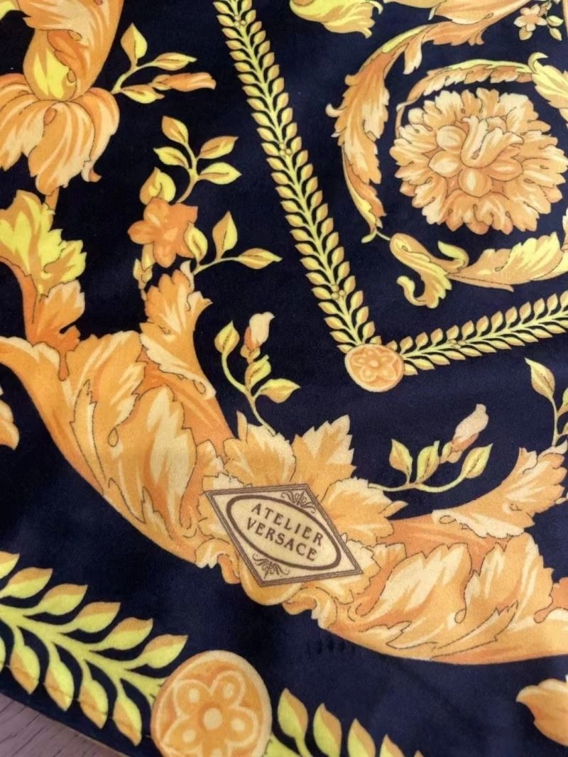 Sustainable Versace Bathrobe 255700