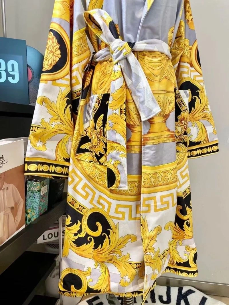 Functional Versace Bathrobe 255684