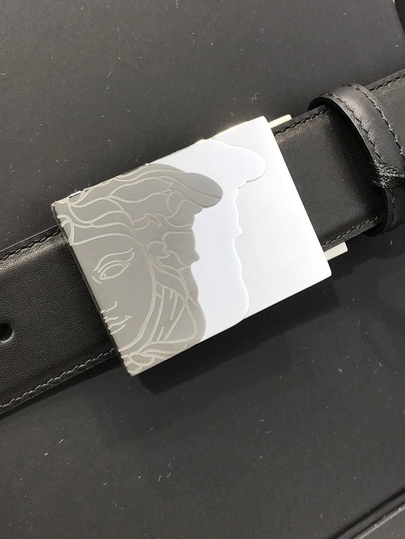 Versace Belts Sleek 305586