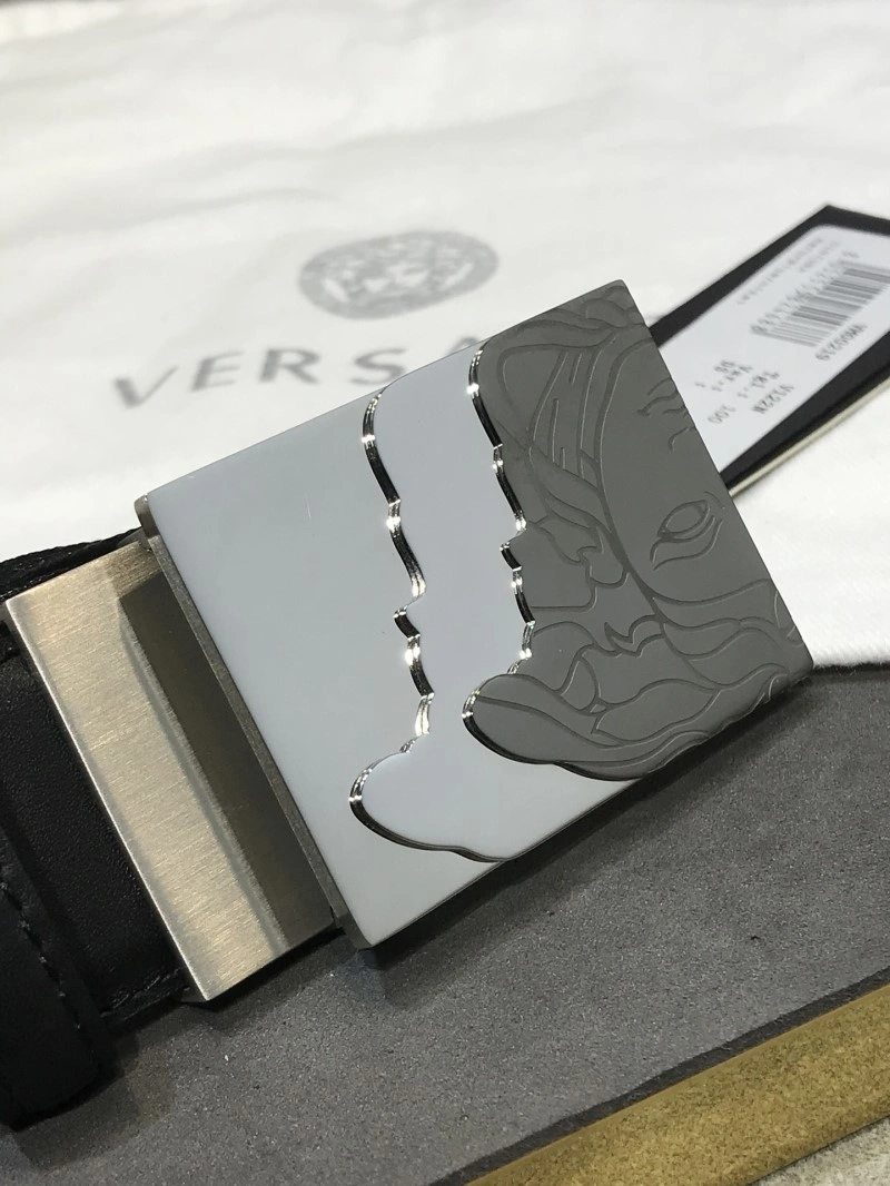 Versace Belts Sleek 305586