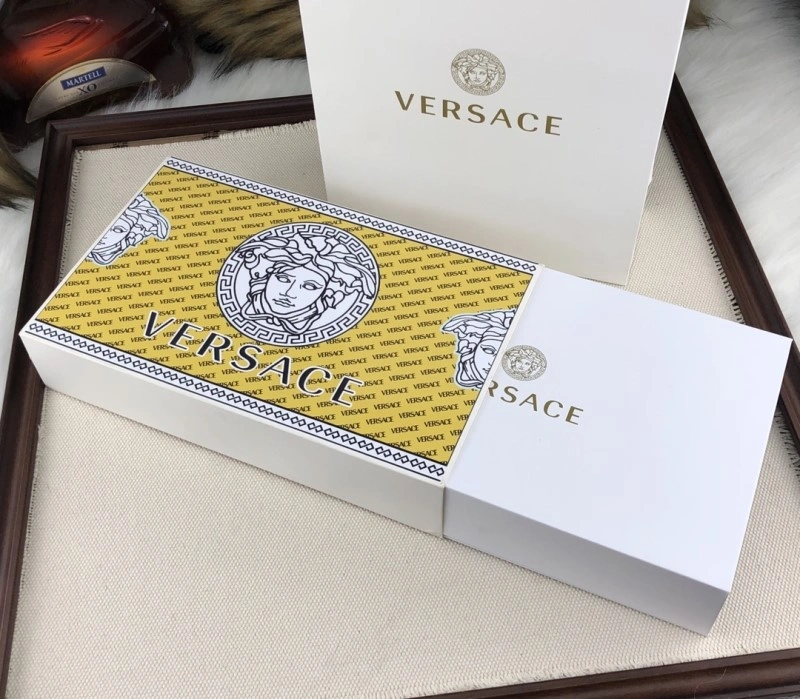 Trendsetting Versace Belts 305274
