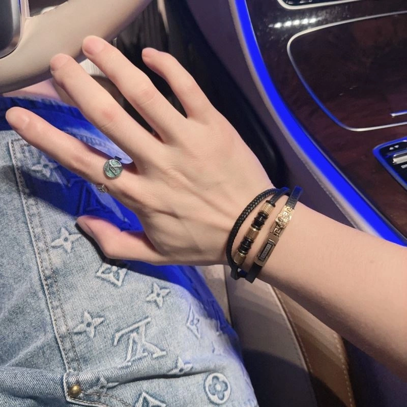 Versace Bracelets Affordable 213611