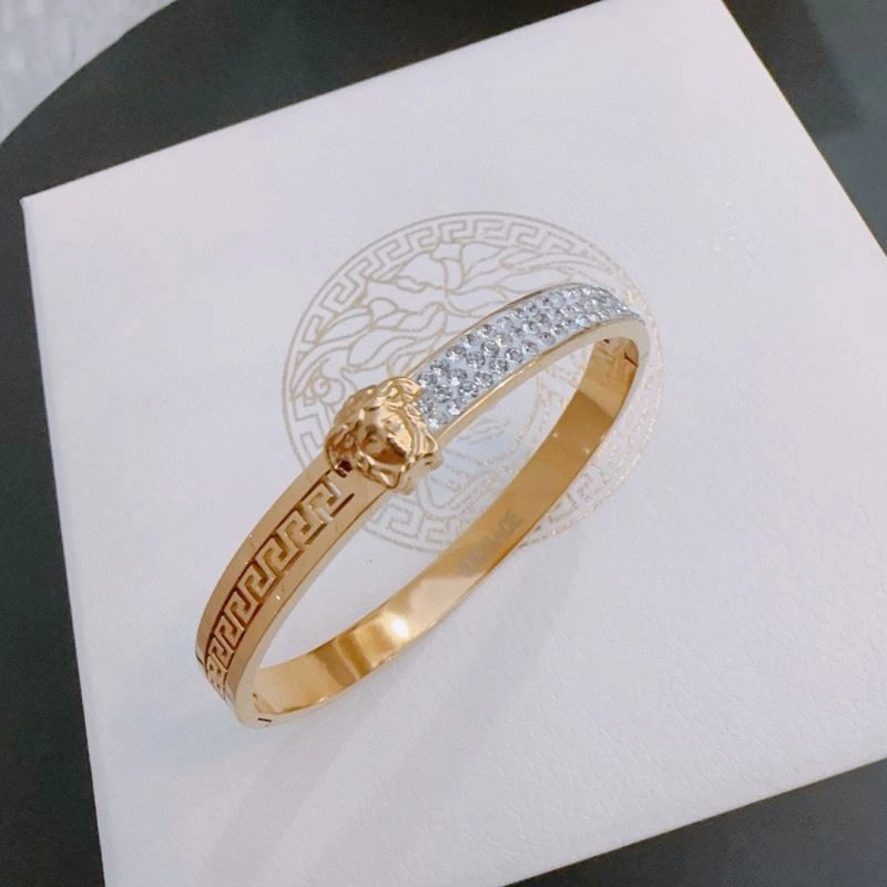 Casual Versace Bracelets 213189