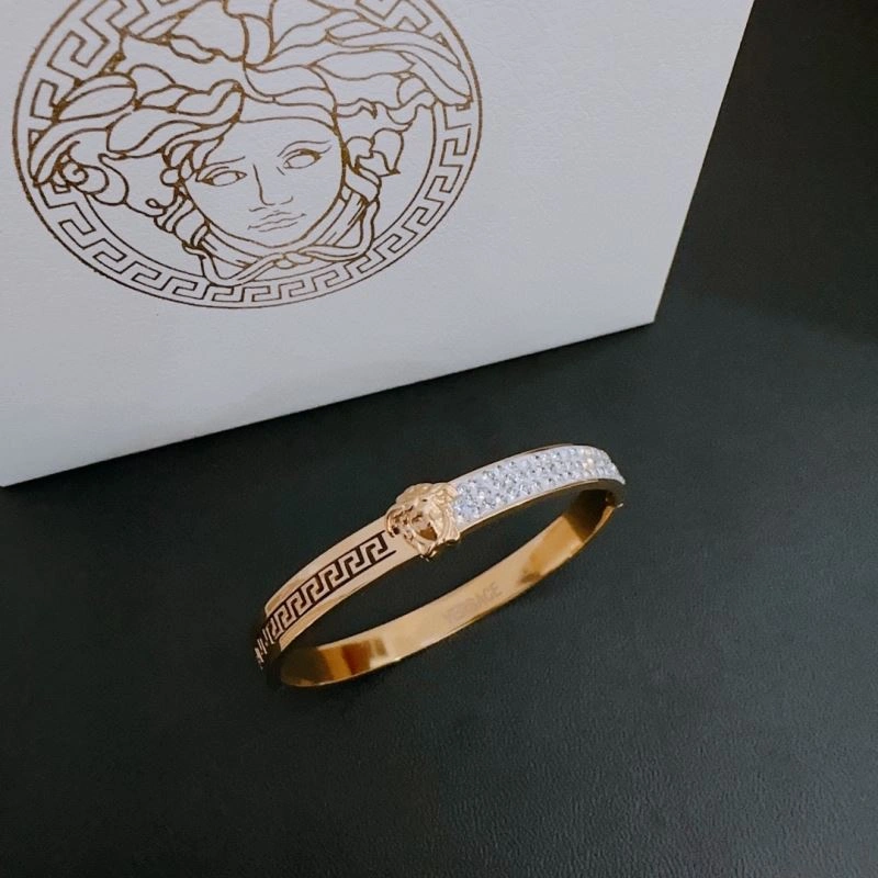 Casual Versace Bracelets 213189
