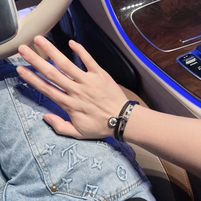 Versace Bracelets TopPick 214430