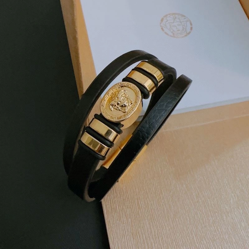 Fashionable Versace Bracelets 214435