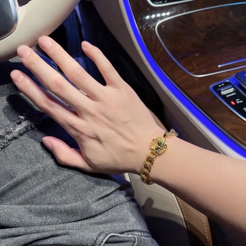 Versace Bracelets UrbanChic 212505