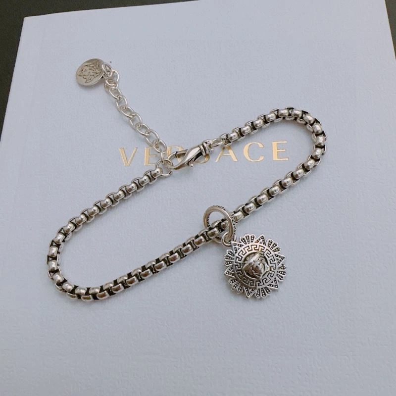 Vibrant Versace Bracelets 212508