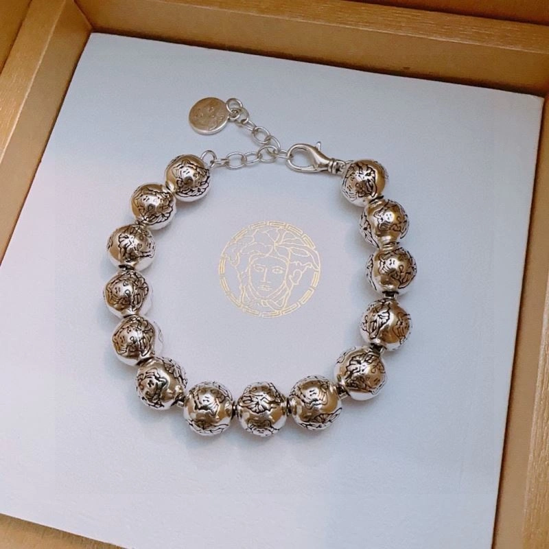Vibrant Versace Bracelets 211640