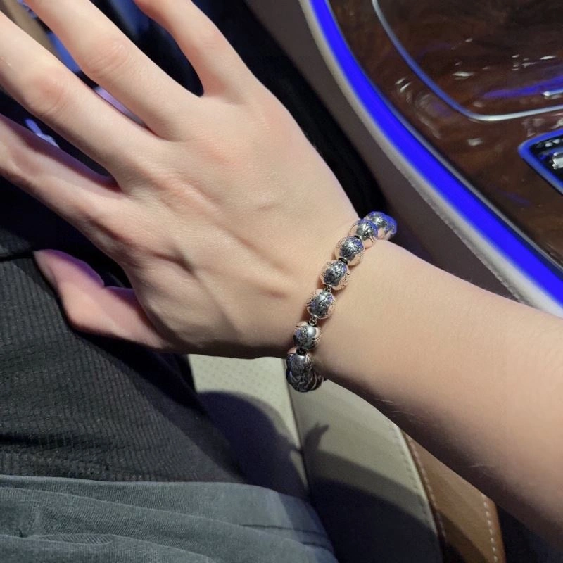Vibrant Versace Bracelets 211640