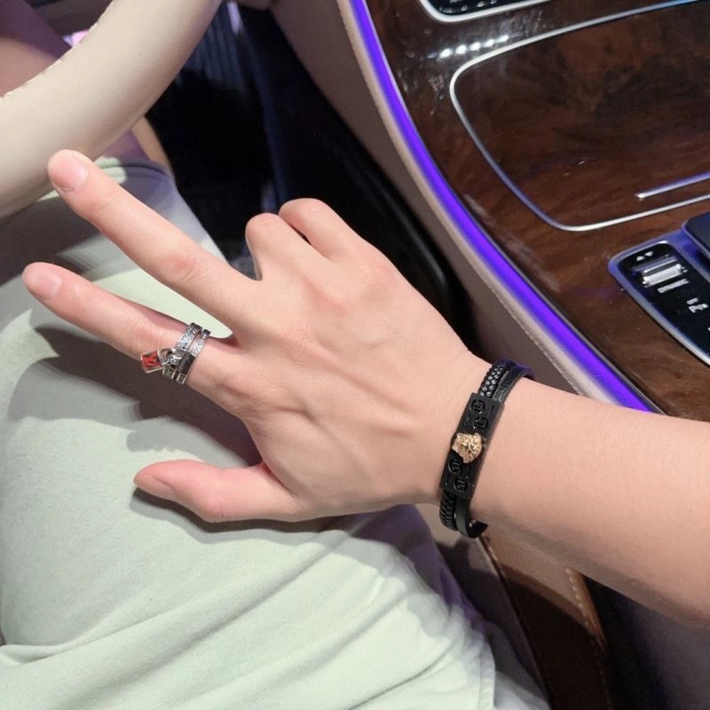 Popular Versace Bracelets 211642
