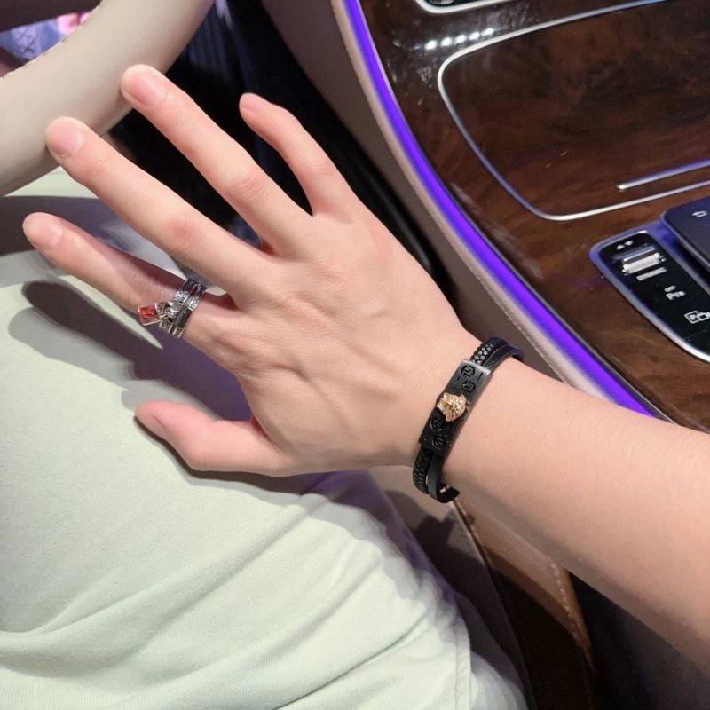 Popular Versace Bracelets 211642