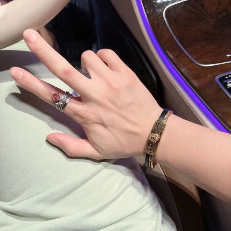 Versace Bracelets Breathable 211634