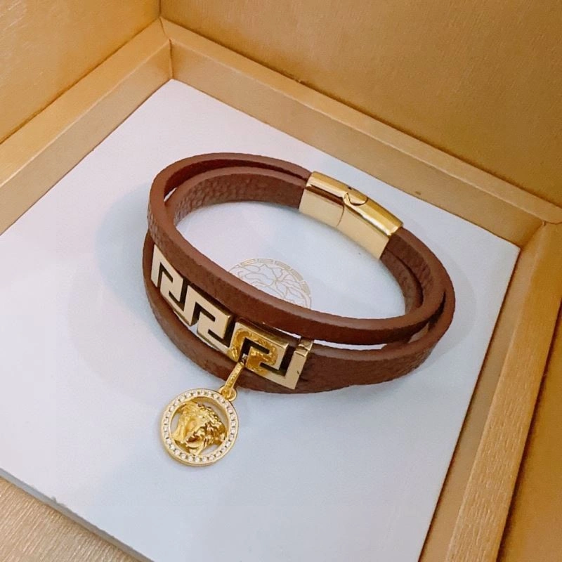 WellDesigned Versace Bracelets 211623