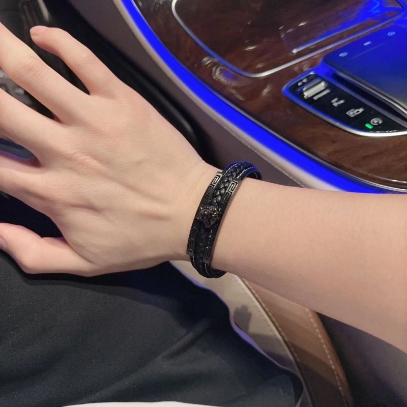 Unique Versace Bracelets 211020
