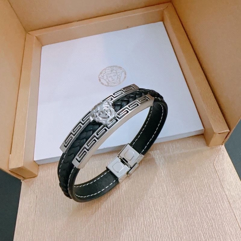 Versace Bracelets OnTrend 211023