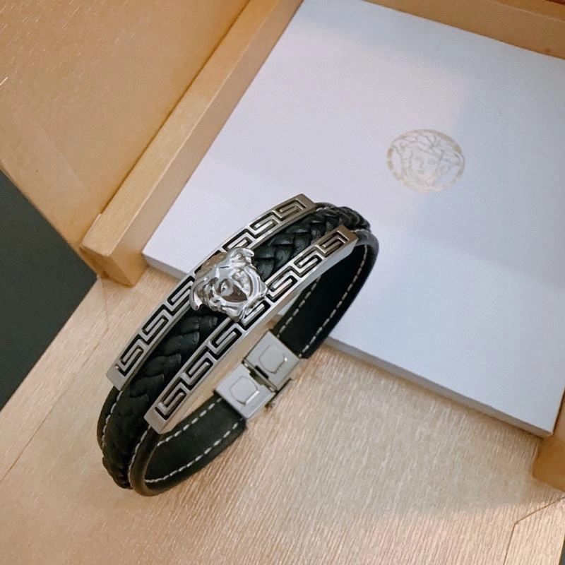 Versace Bracelets OnTrend 211023