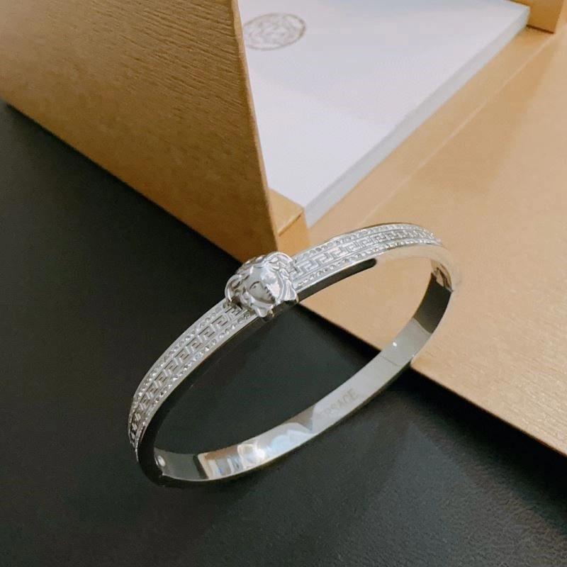 Versace Bracelets Minimalist 210310