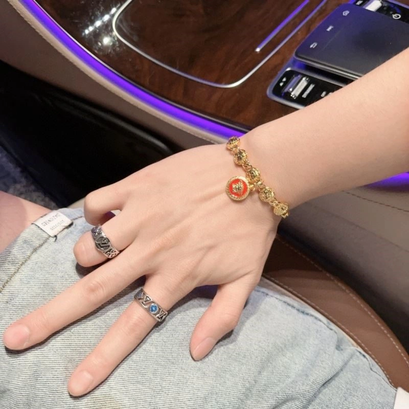 Versace Bracelets Supportive 210306