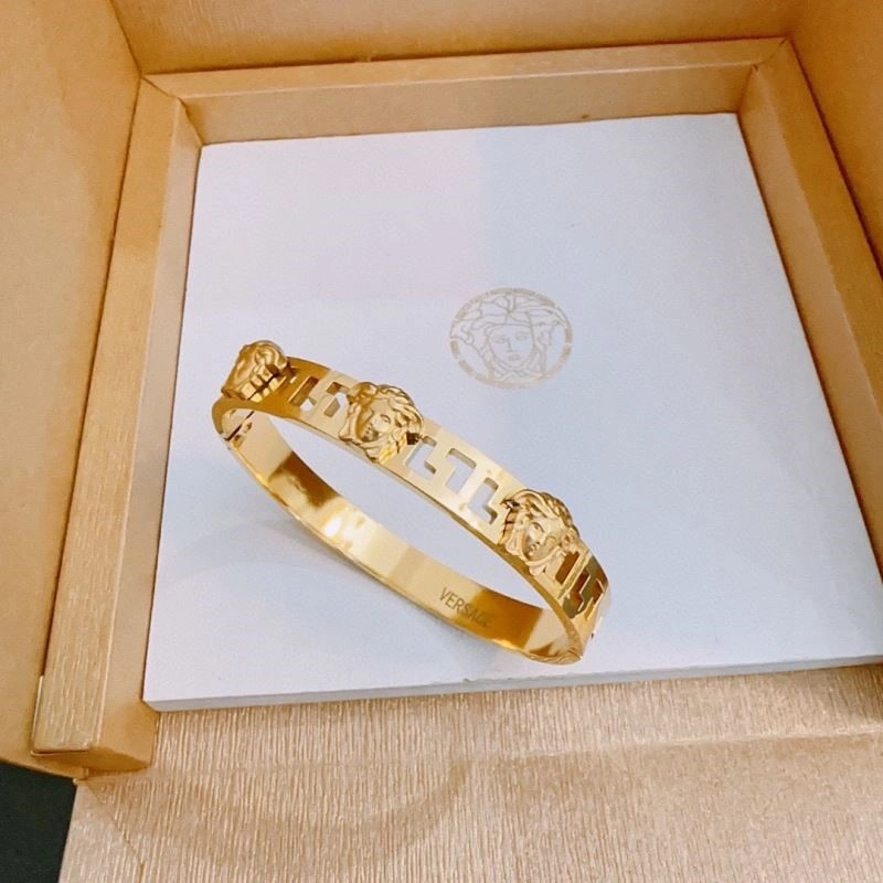 MultiPurpose Versace Bracelets 210303