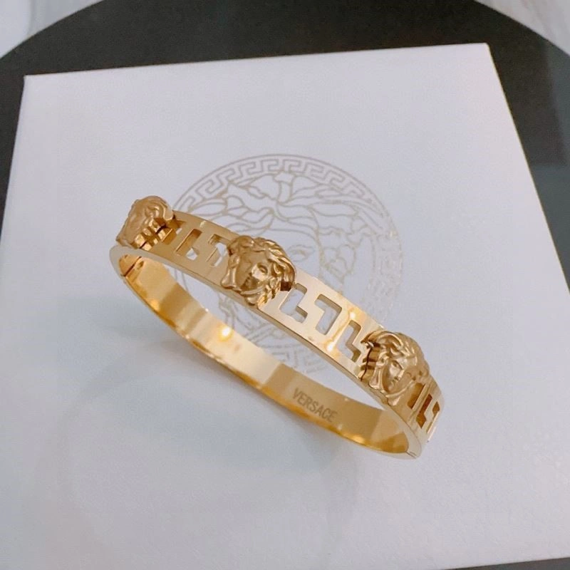 MultiPurpose Versace Bracelets 210303