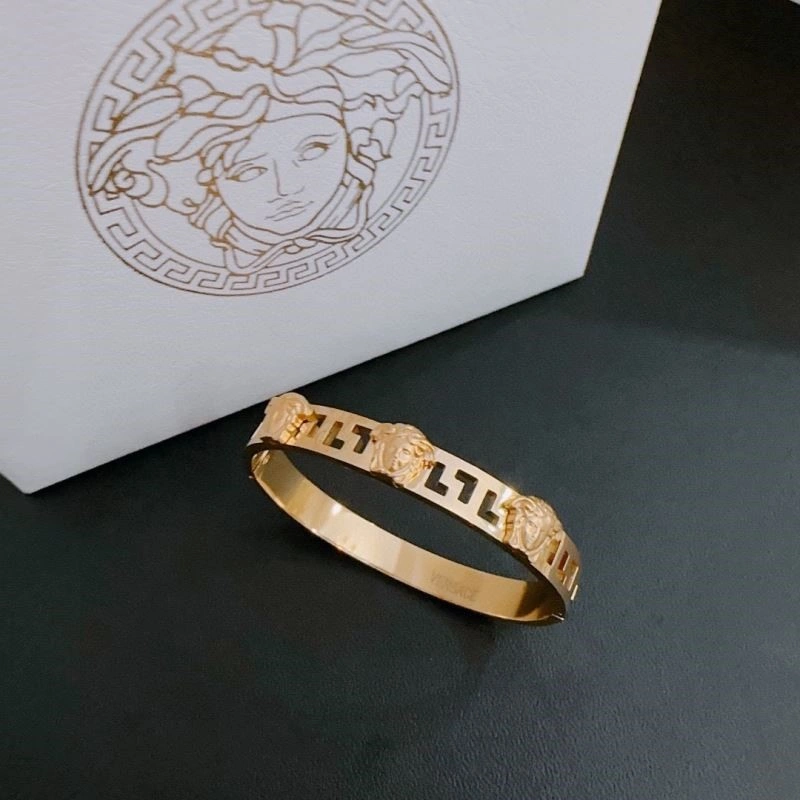 MultiPurpose Versace Bracelets 210303