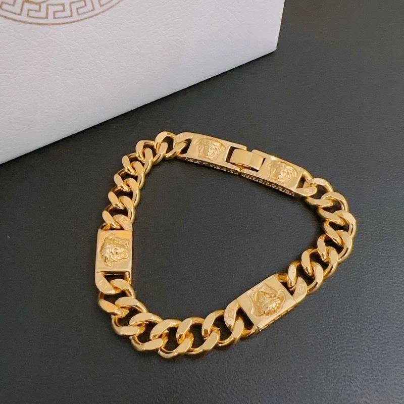 Stylish Versace Bracelets 209115