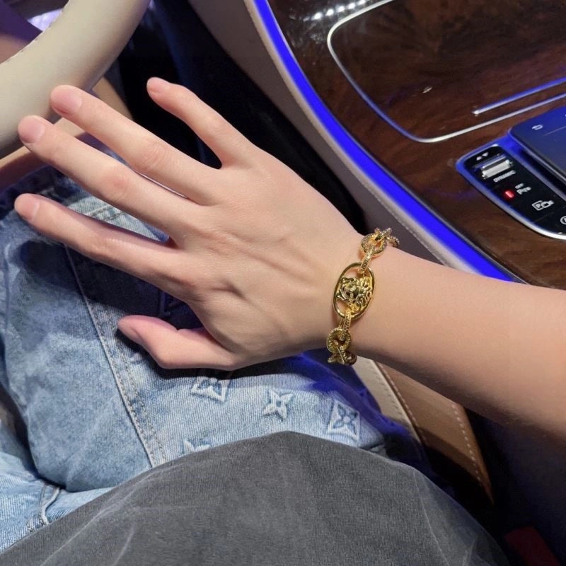 SmoothTexture Versace Bracelets 208392
