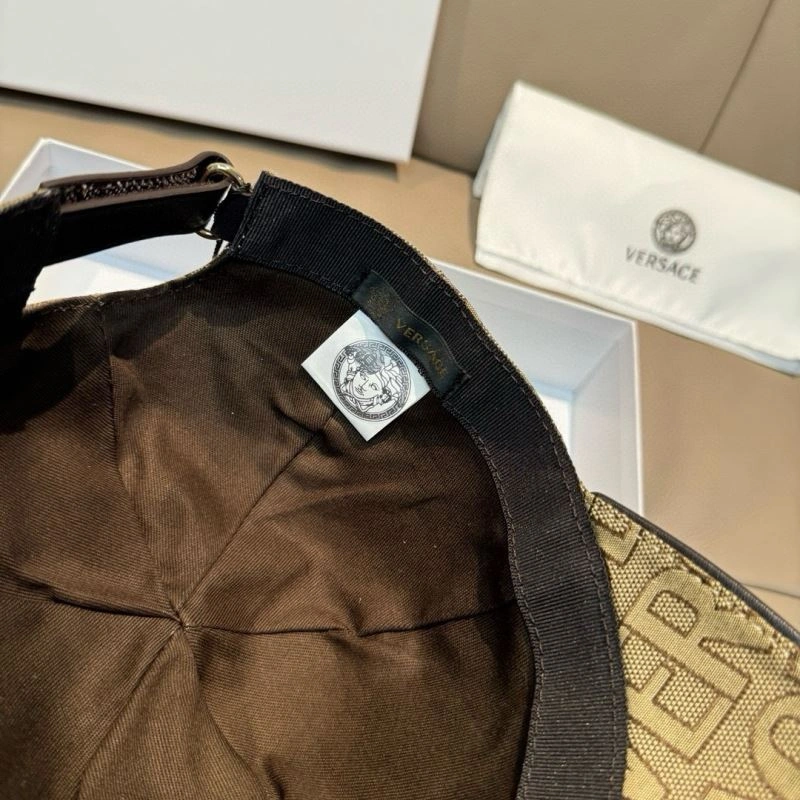 Versace Caps Attractive 261060