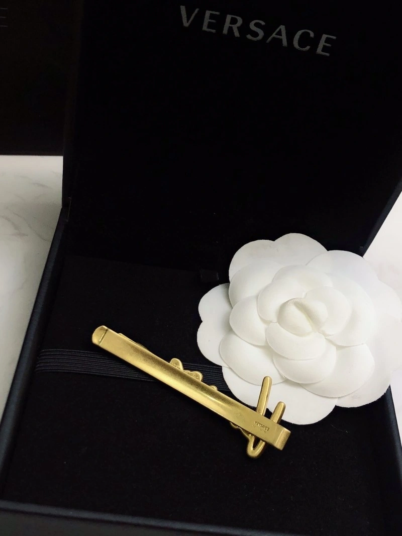 WellDesigned Versace Hairpins 207696