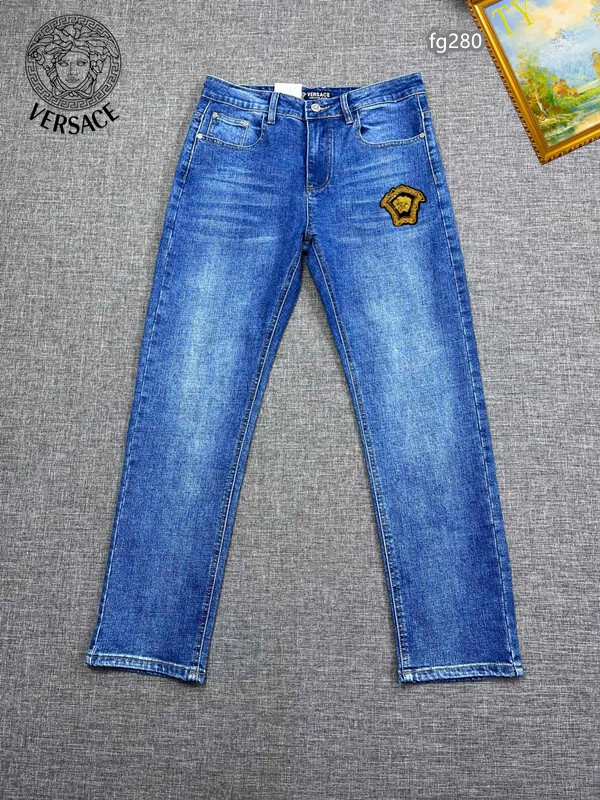 Fashionable Versace Jeans 175137