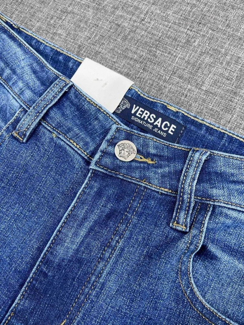 Fashionable Versace Jeans 175137