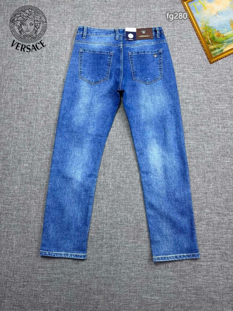 Fashionable Versace Jeans 175137