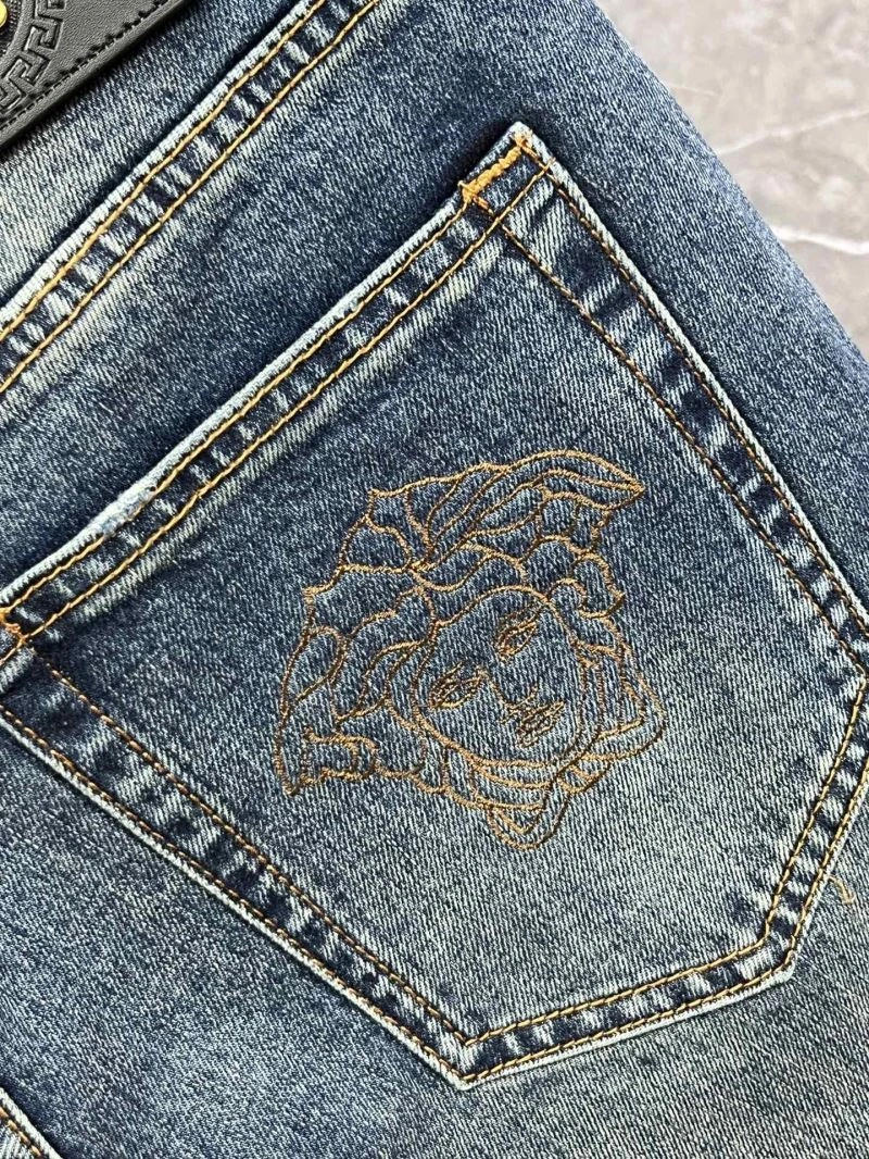 Sustainable Versace Jeans 175699