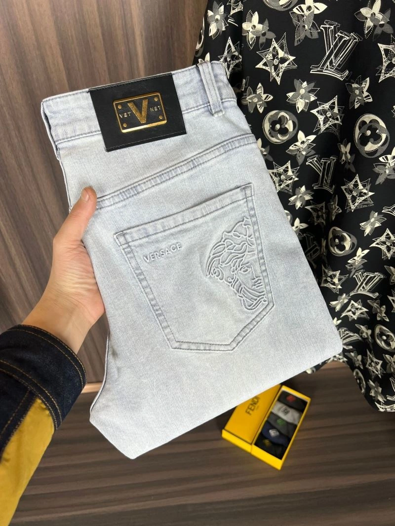 Attractive Versace Jeans 175689