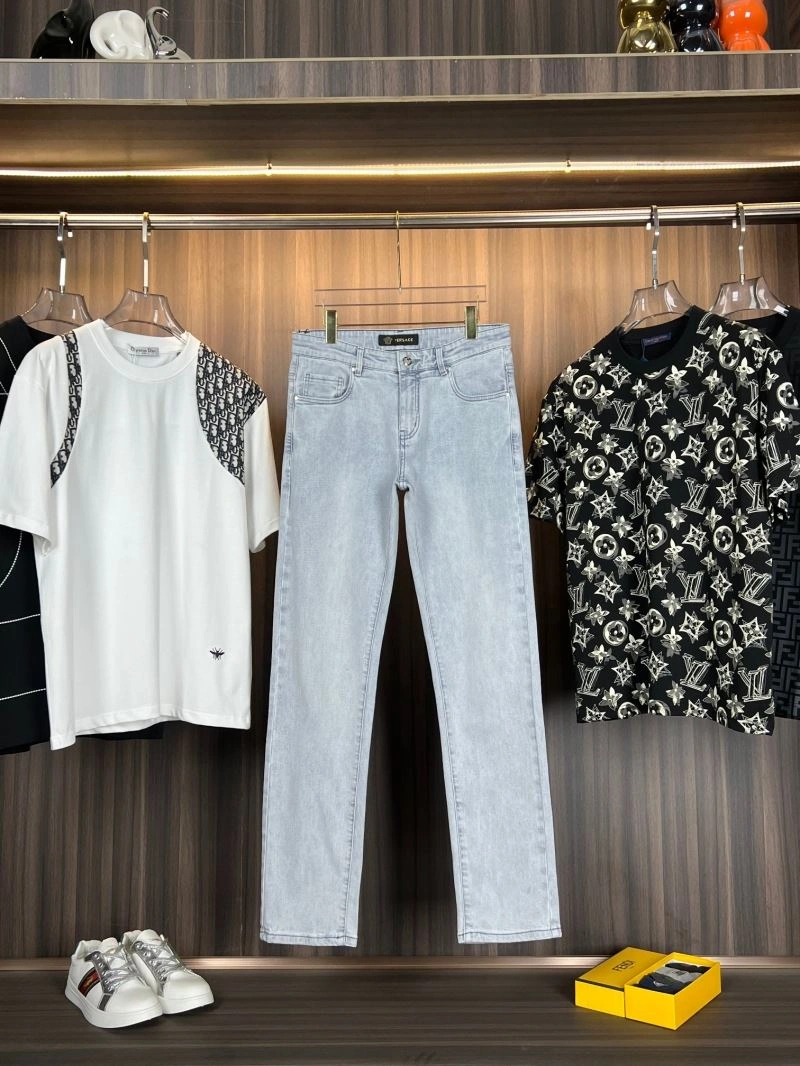 Attractive Versace Jeans 175689
