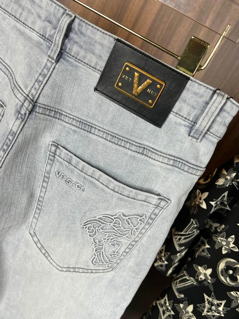 Attractive Versace Jeans 175689