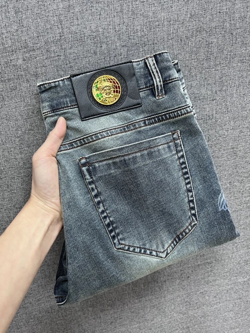 Stylish Versace Jeans 175622