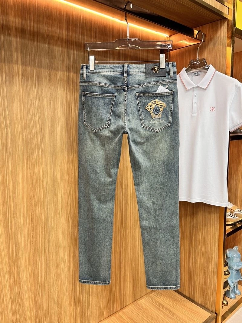 HighPerformance Versace Jeans 175520