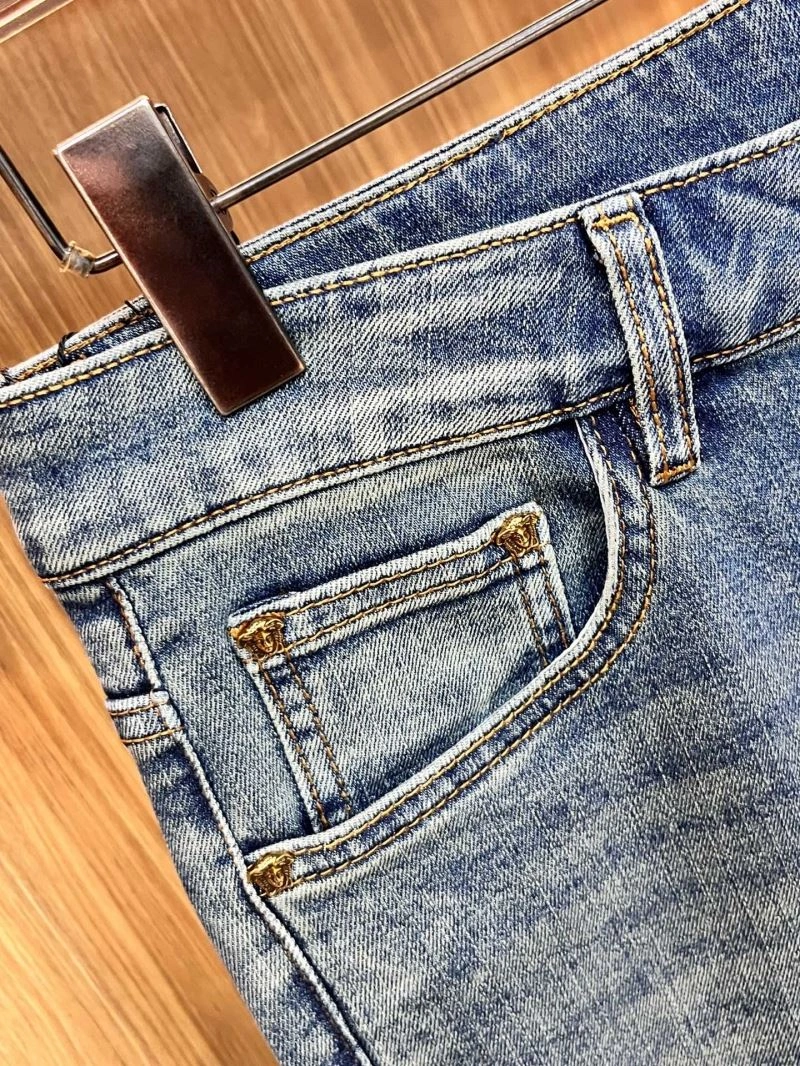 HighPerformance Versace Jeans 175520