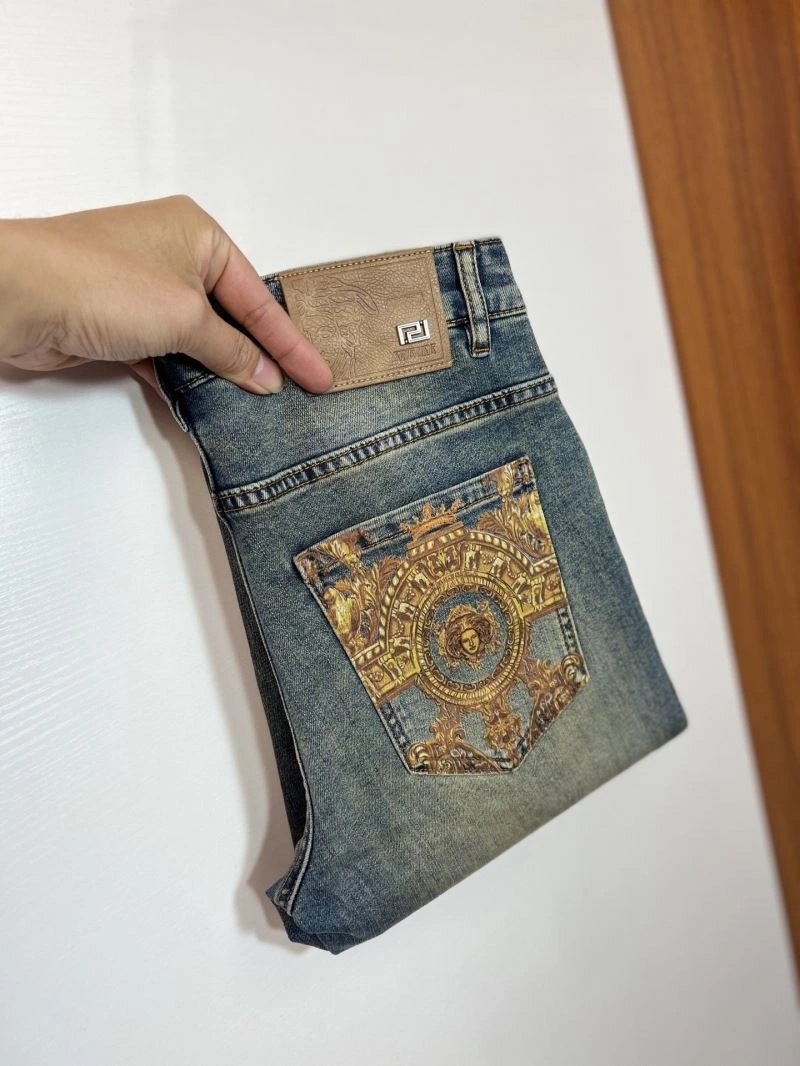 ModernLook Versace Jeans 175300