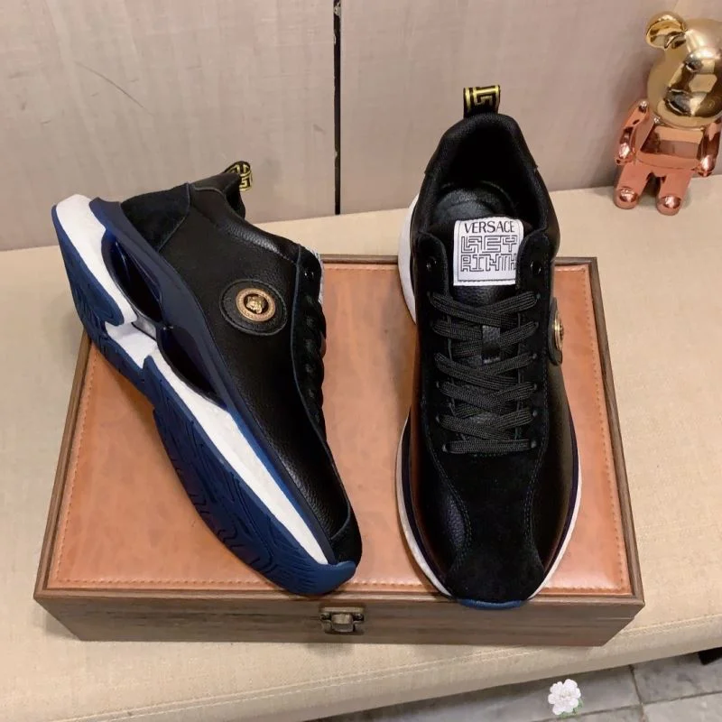 Vibrant Versace Low Shoes 37338