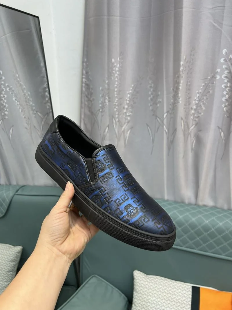 Seasonal Versace Low Shoes 37314