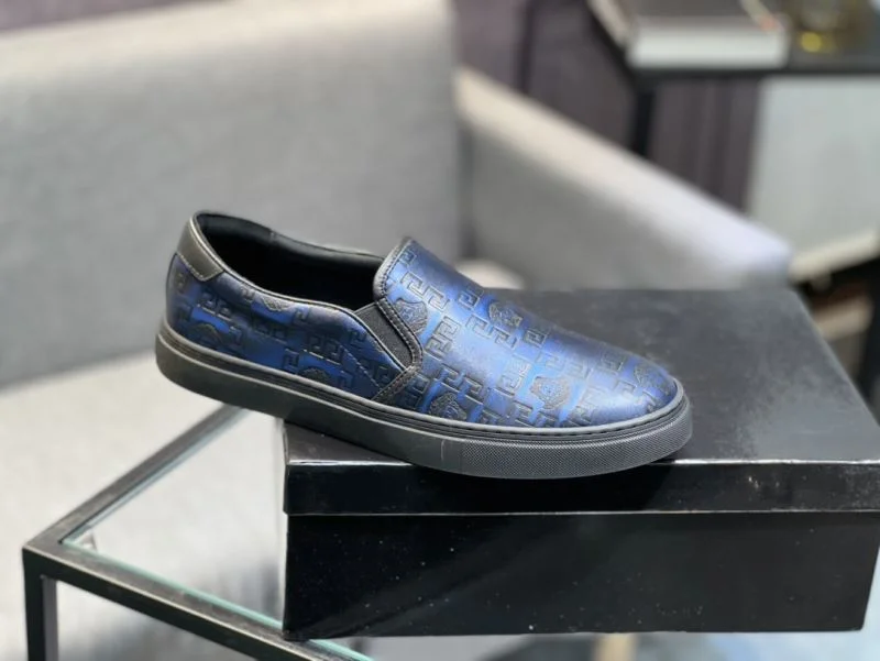Seasonal Versace Low Shoes 37314