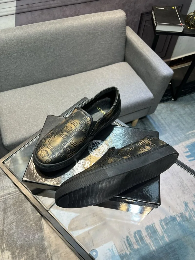 Practical Versace Low Shoes 37312