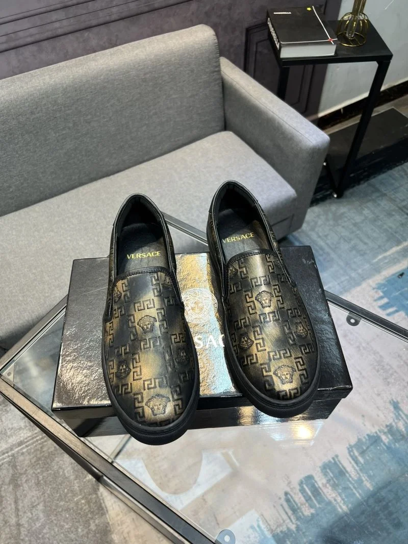 Practical Versace Low Shoes 37312